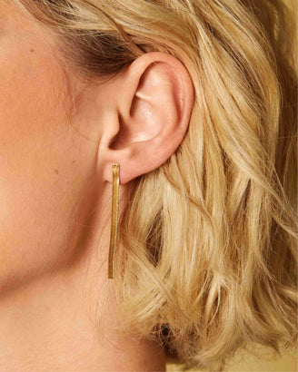 Snake Earrings leftcolumn