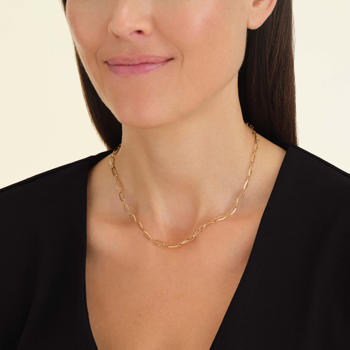 Oval Chain Necklace leftcolumn