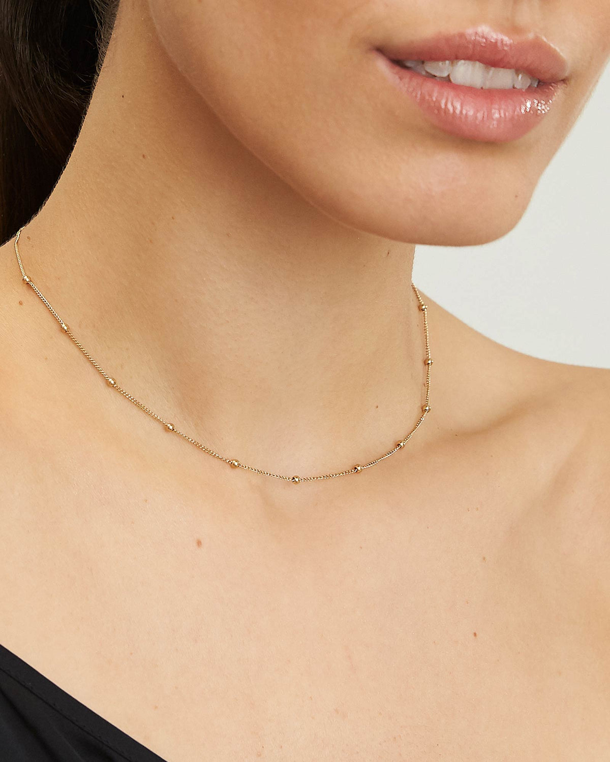 Dotted Choker leftcolumn