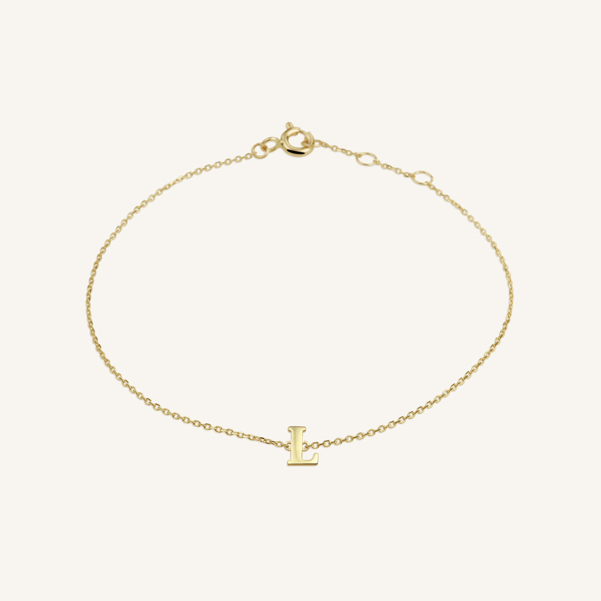 Initial Bracelet L leftcolumn