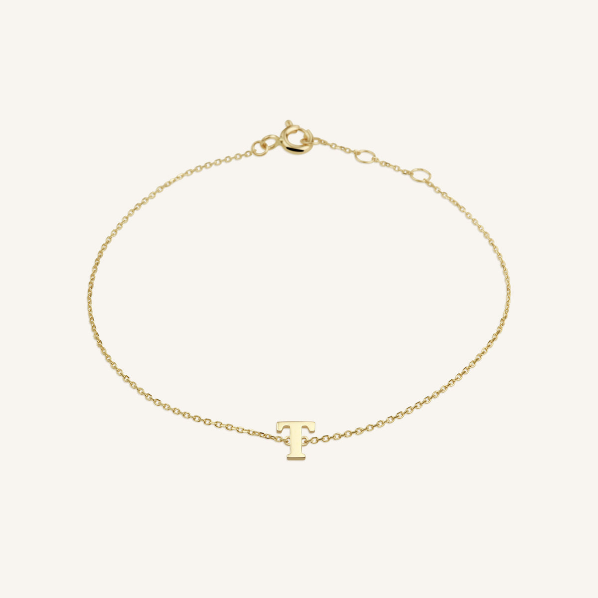 Initial Bracelet T leftcolumn