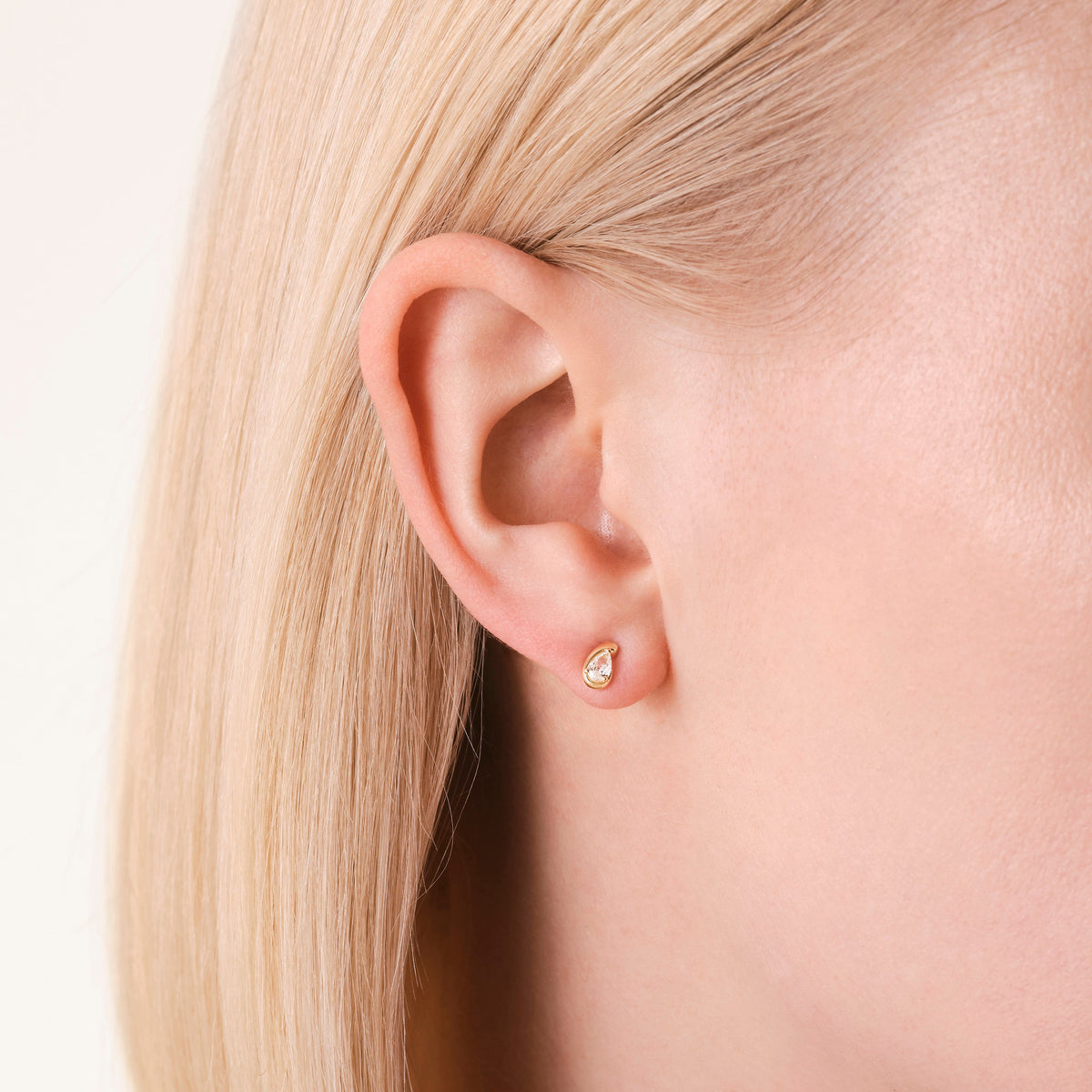 Luna Pear Studs leftcolumn