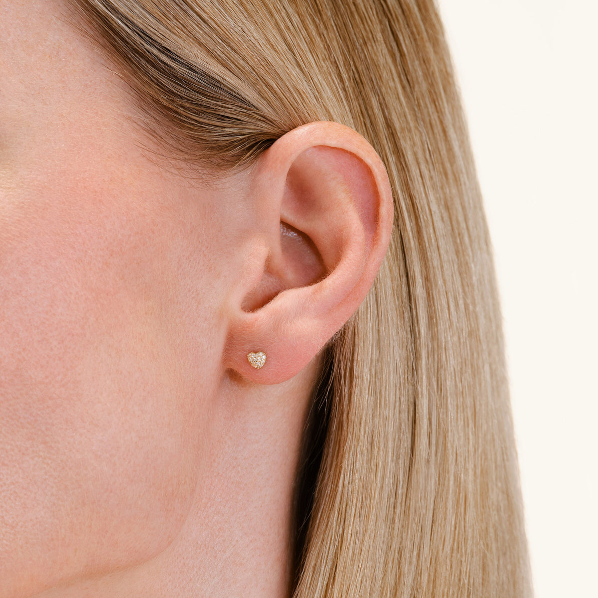 Heart Pave Studs leftcolumn,