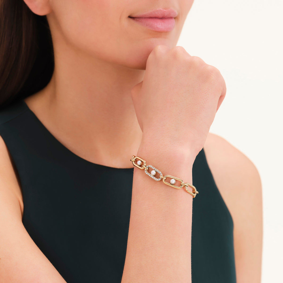 Pearl Crystals Bracelet leftcolumn